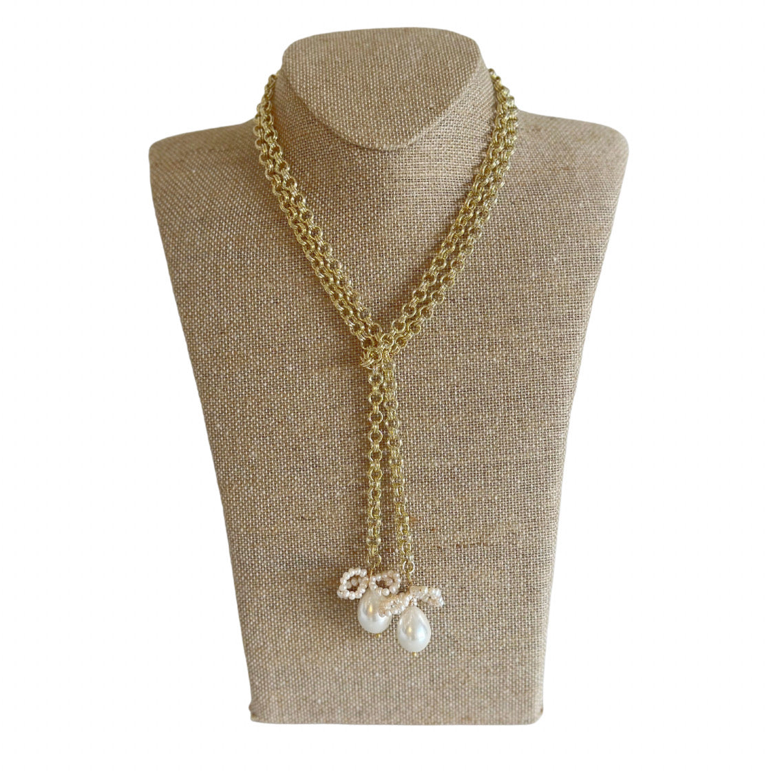 Claudia Lariat, White Teardrop Pearl Flower