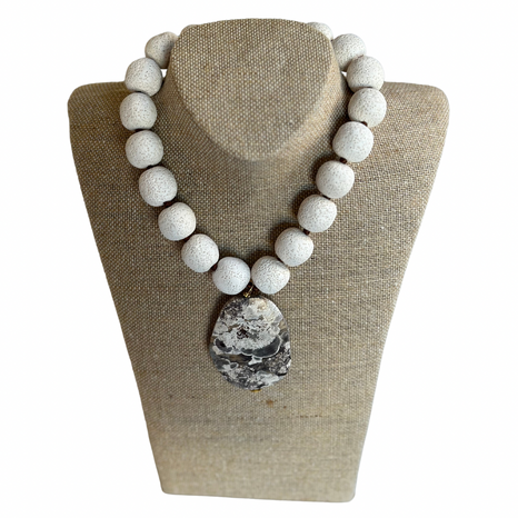Lara Necklace, White