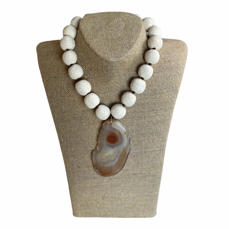 Lara Necklace, White and Agate, II